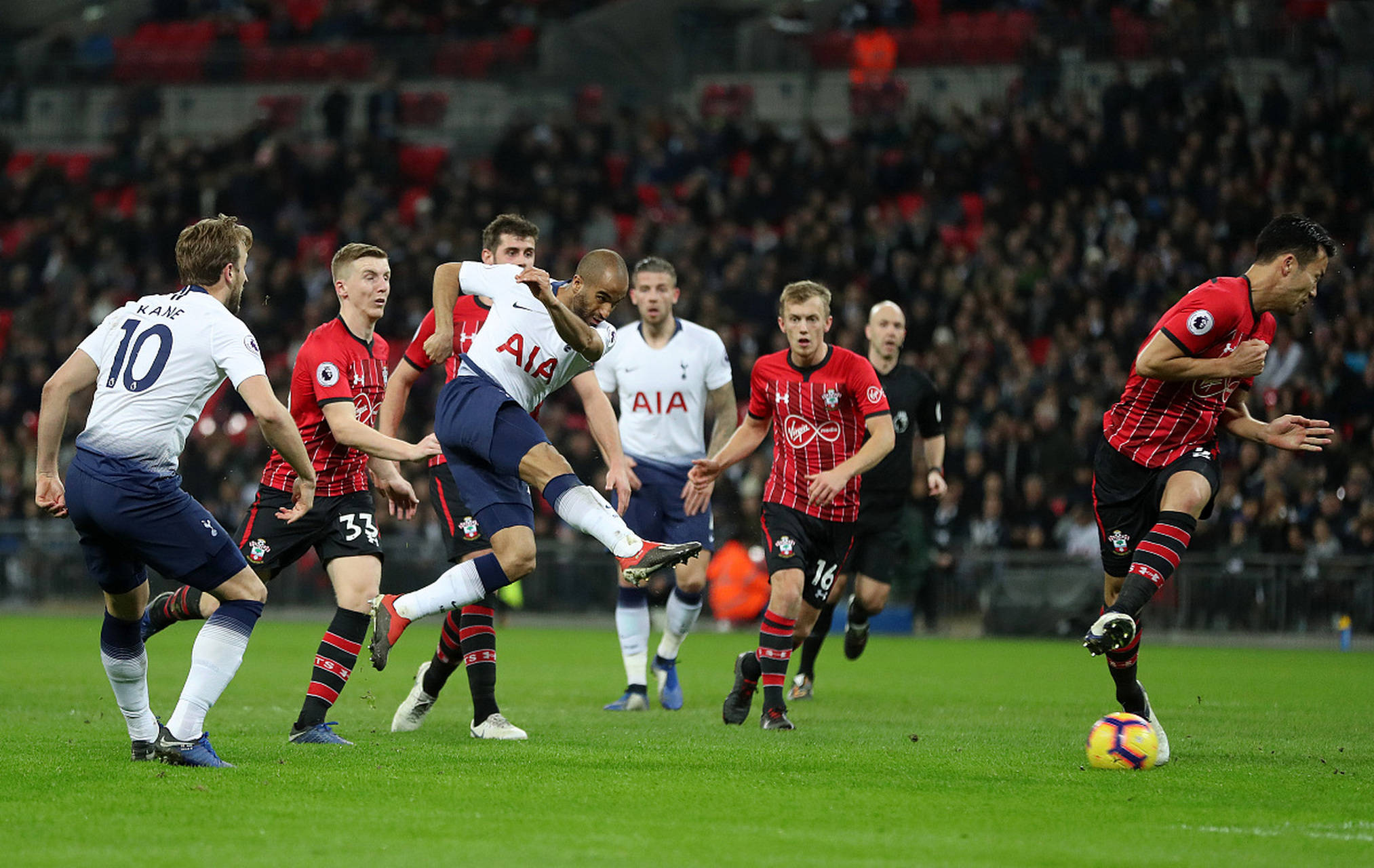 英超豪门激战：曼城利物浦曼联切尔西争冠新格局揭秘